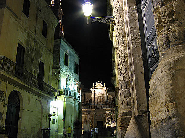 Lecce: scorcio di piazza del Duomo