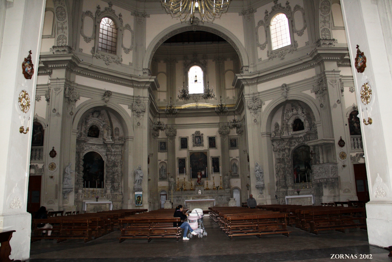 Basilica del Rosario interno