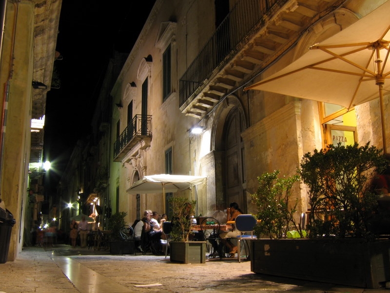Lecce centro storico via Palmieri