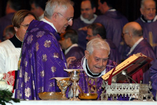 Don Franco Lupo e l'arcivescovo D'Ambrosio